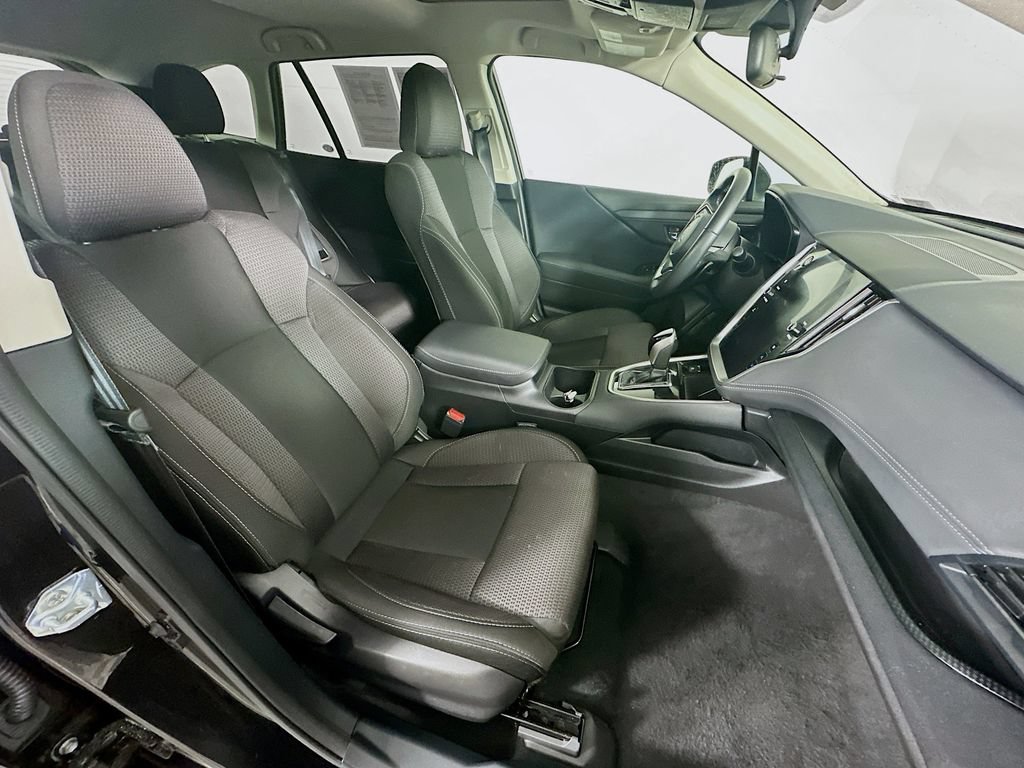 Used 2025 Subaru Outback Premium AWD/4WD image 37