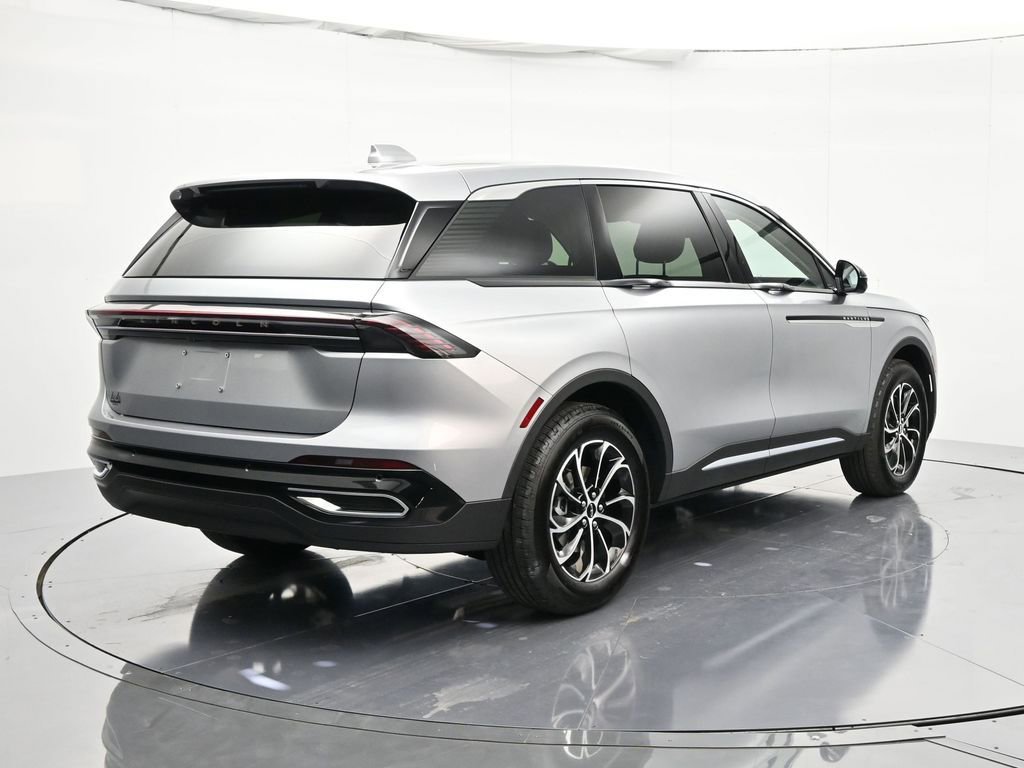 New 2026 Lincoln Nautilus Premier image 6