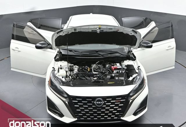 Used 2023 Nissan Altima 2.5 SR FWD image 23