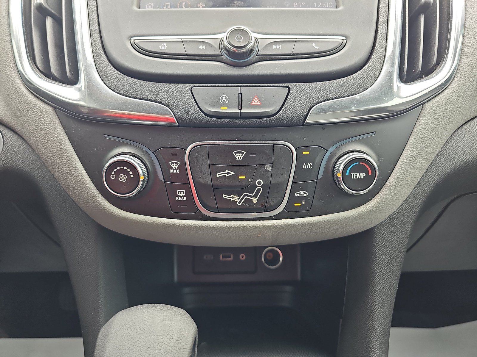 Used 2024 Chevrolet Equinox LS w/ LS Convenience Package FWD image 21