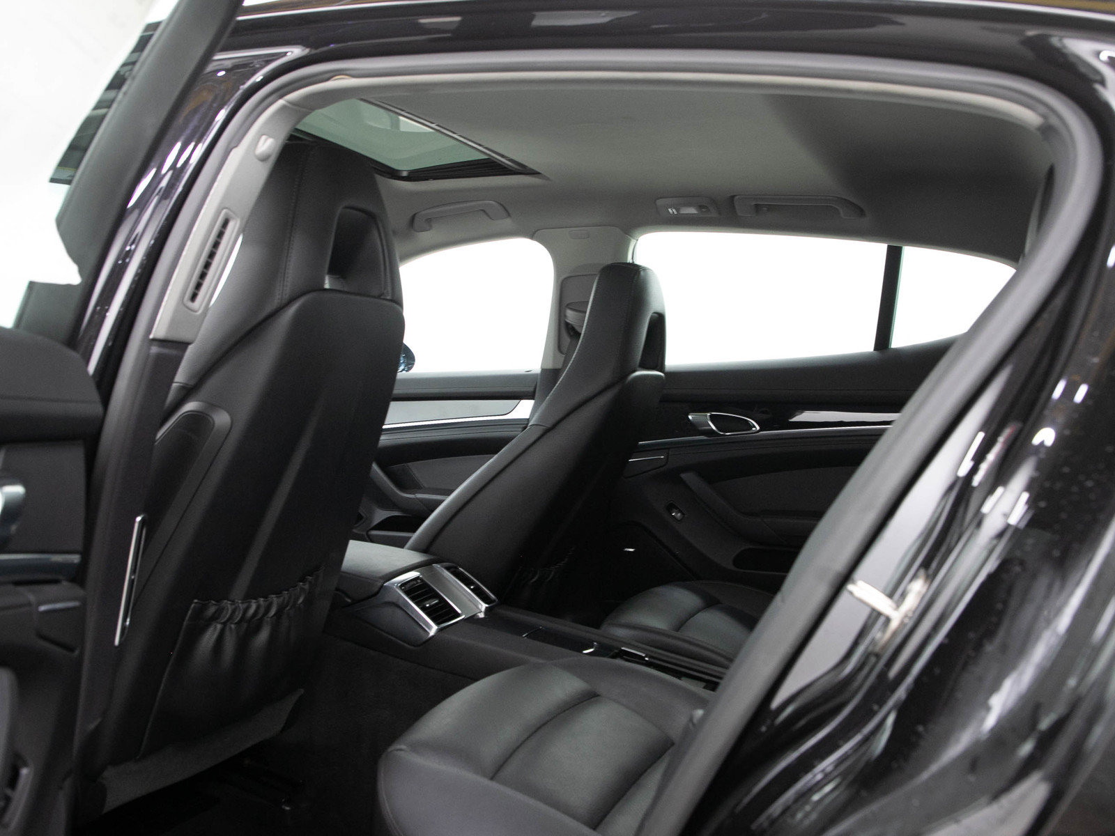Used 2014 Porsche Panamera 4 w/ Bose Audio Package AWD/4WD image 20