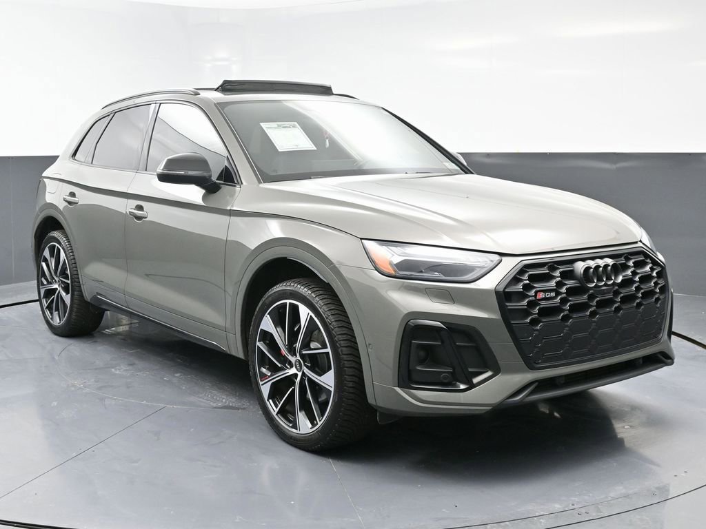 Used 2023 Audi SQ5 Prestige w/ Prestige Package image 3