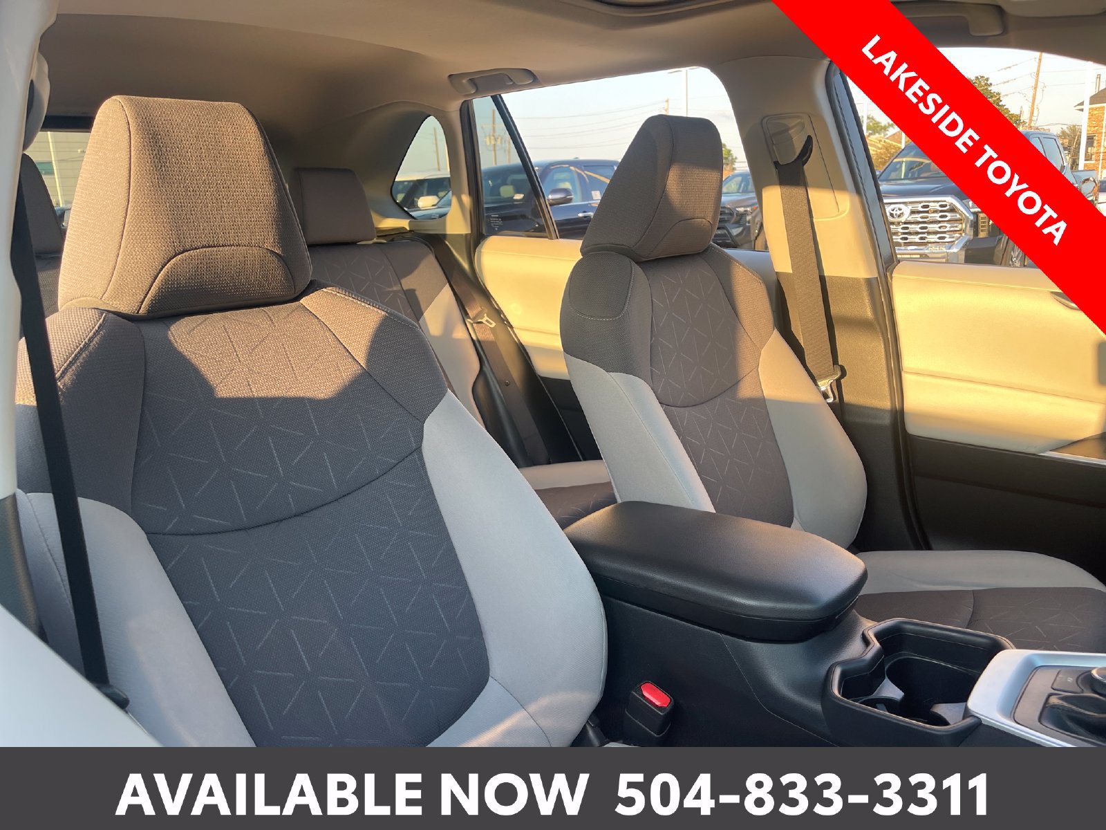 Used 2021 Toyota RAV4 XLE w/ Convenience Package AWD/4WD image 14