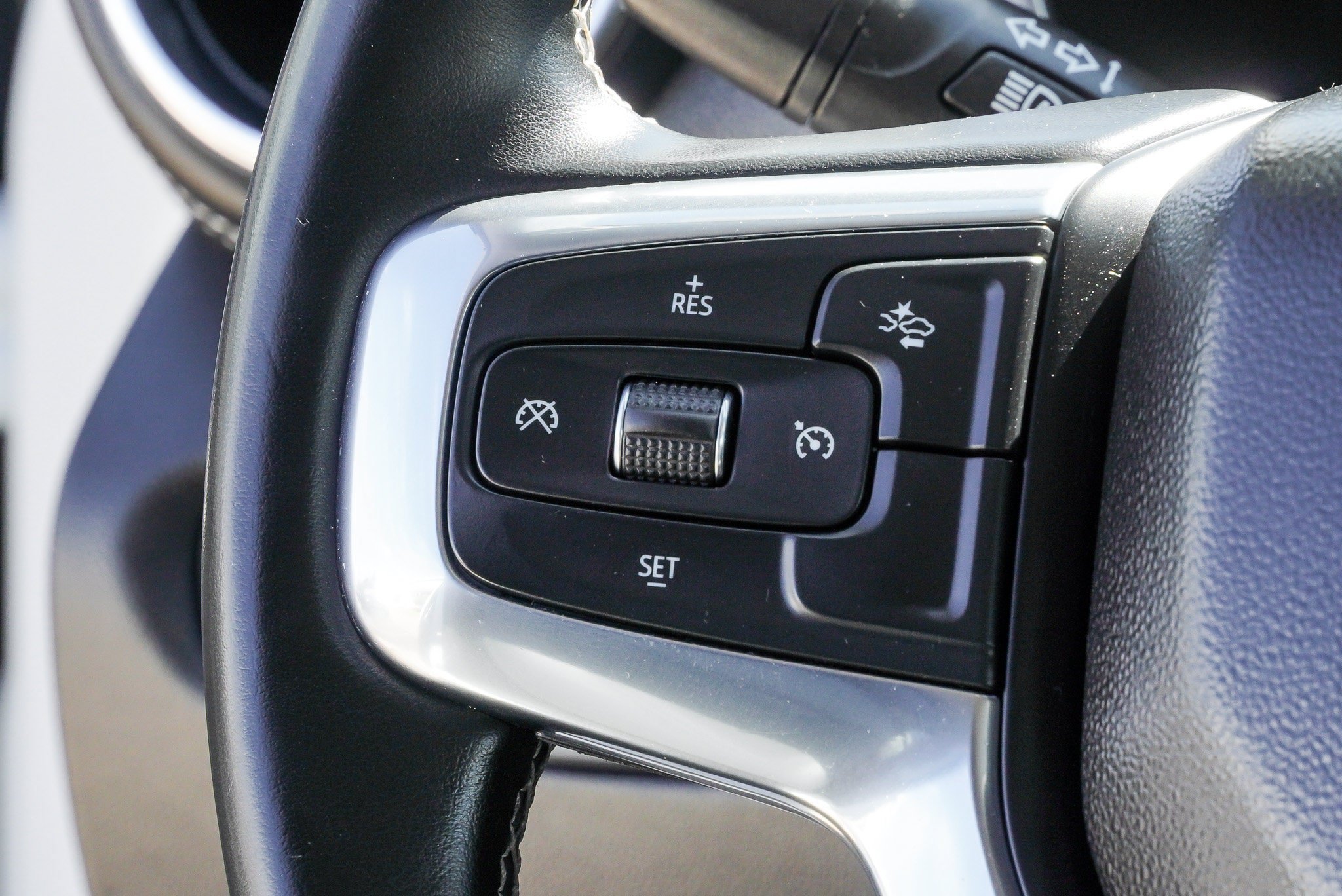 Used 2023 Chevrolet Blazer LT FWD image 36