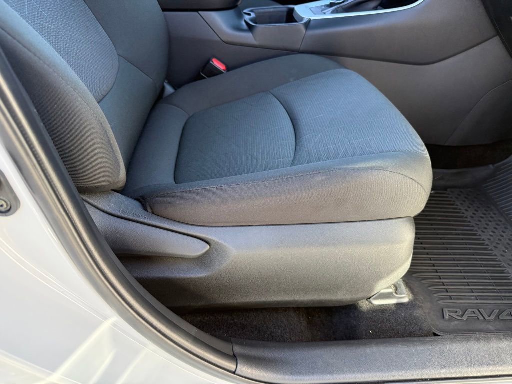 Certified 2025 Toyota RAV4 XLE AWD/4WD image 41