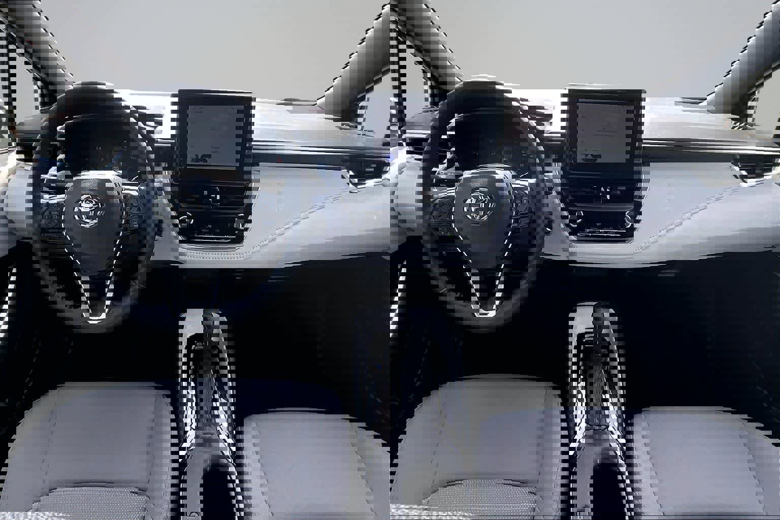 Used 2025 Toyota Corolla SE FWD image 10