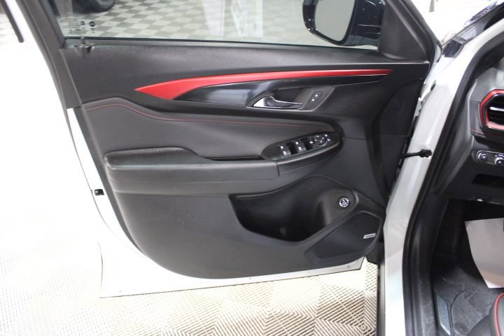 Used 2024 Chevrolet TrailBlazer RS w/ Convenience Package image 16