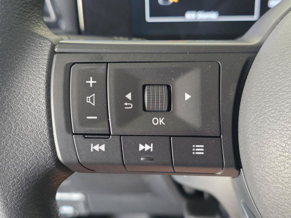 Used 2026 Nissan Kicks SV FWD image 23