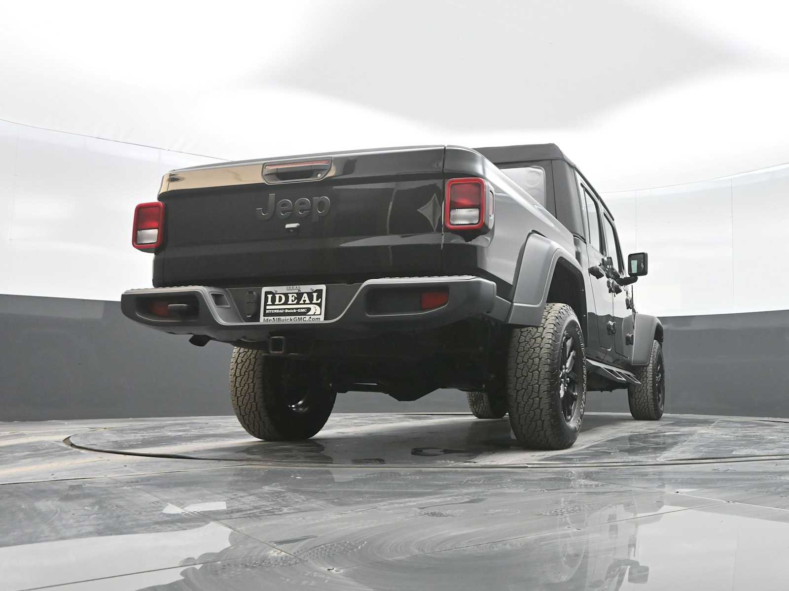 Used 2022 Jeep Gladiator Sport w/ Trailer Tow Package image 35