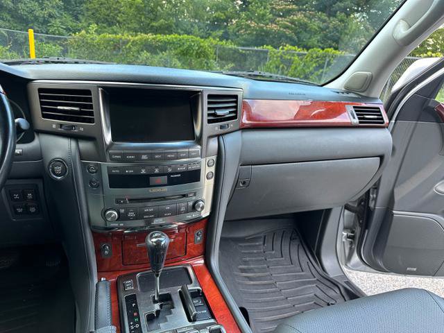 Used 2009 Lexus LX 570 4WD image 14