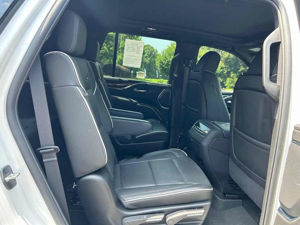 Used 2024 Cadillac Escalade Premium Luxury w/ Performance Package AWD/4WD image 53