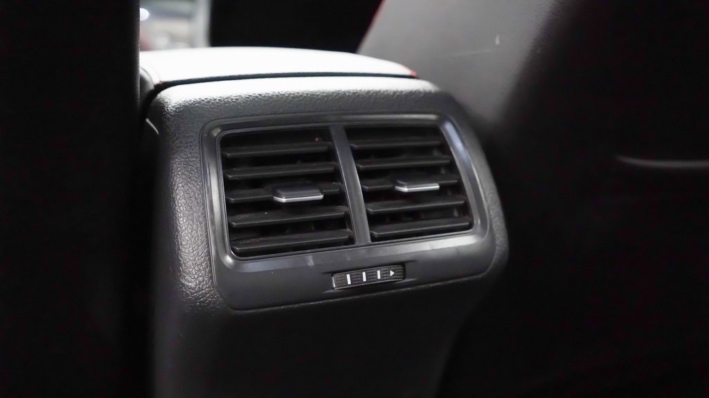 Used 2016 Volkswagen GTI SE image 18