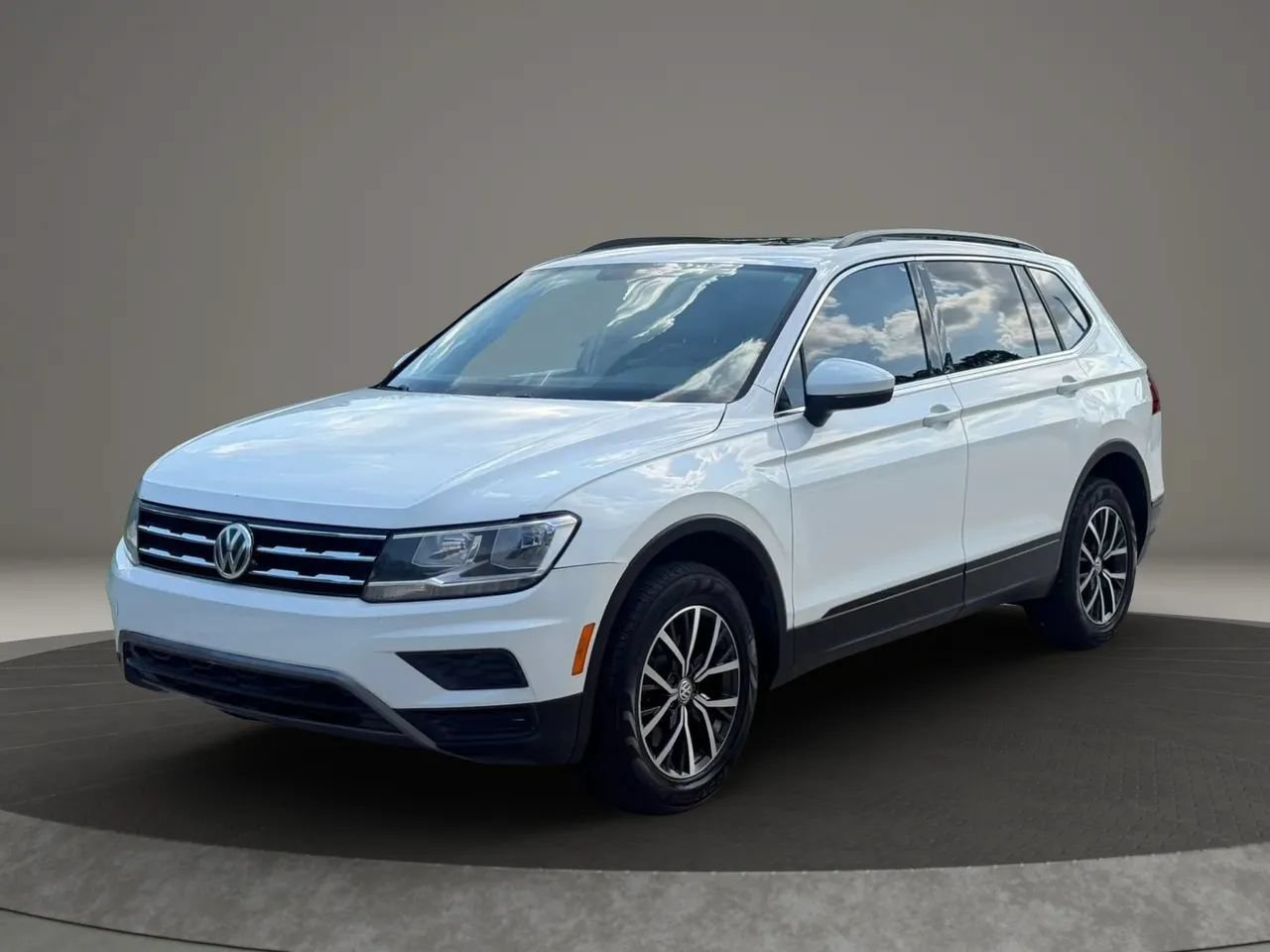 Used 2019 Volkswagen Tiguan SE FWD image 7