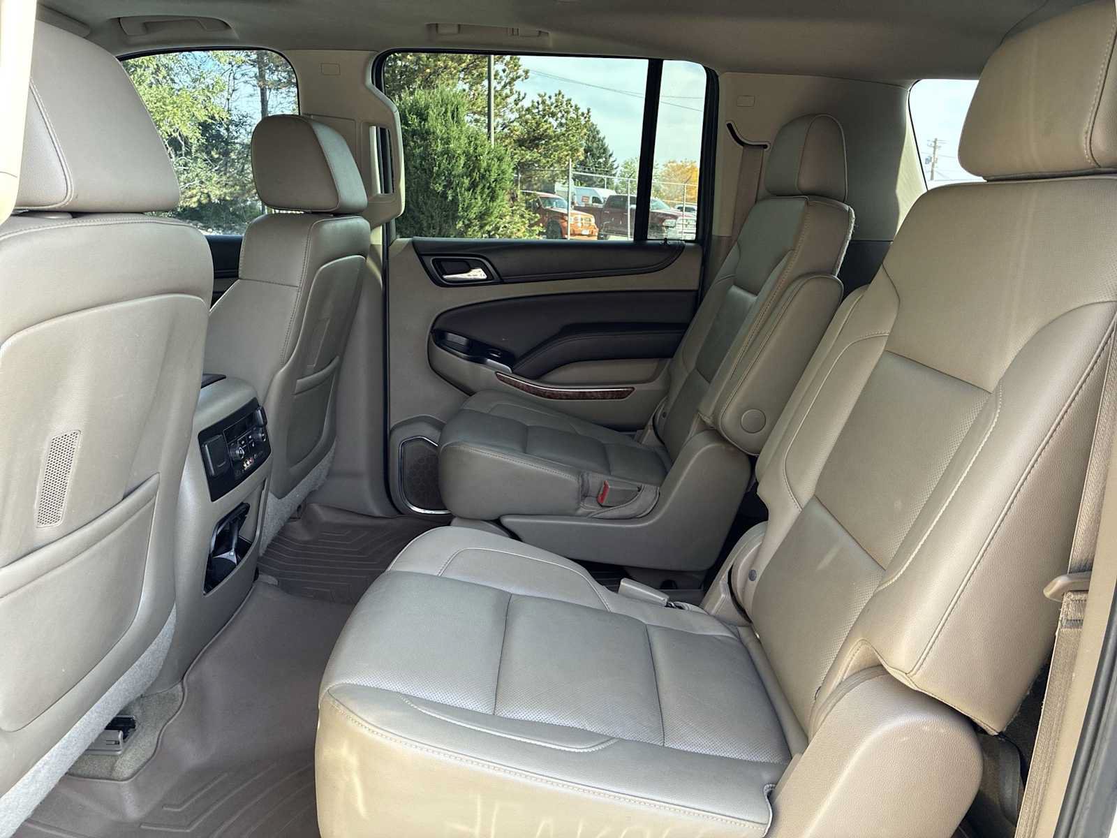 Used 2015 Chevrolet Suburban LTZ AWD/4WD image 24