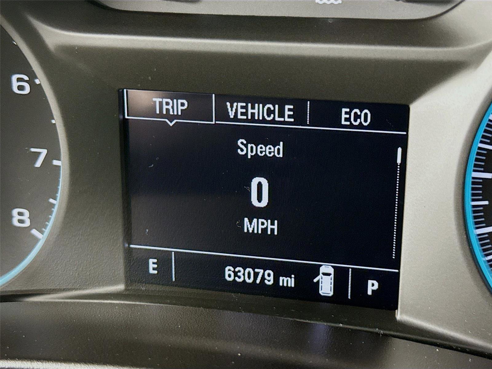 Used 2018 Chevrolet Equinox LT image 2