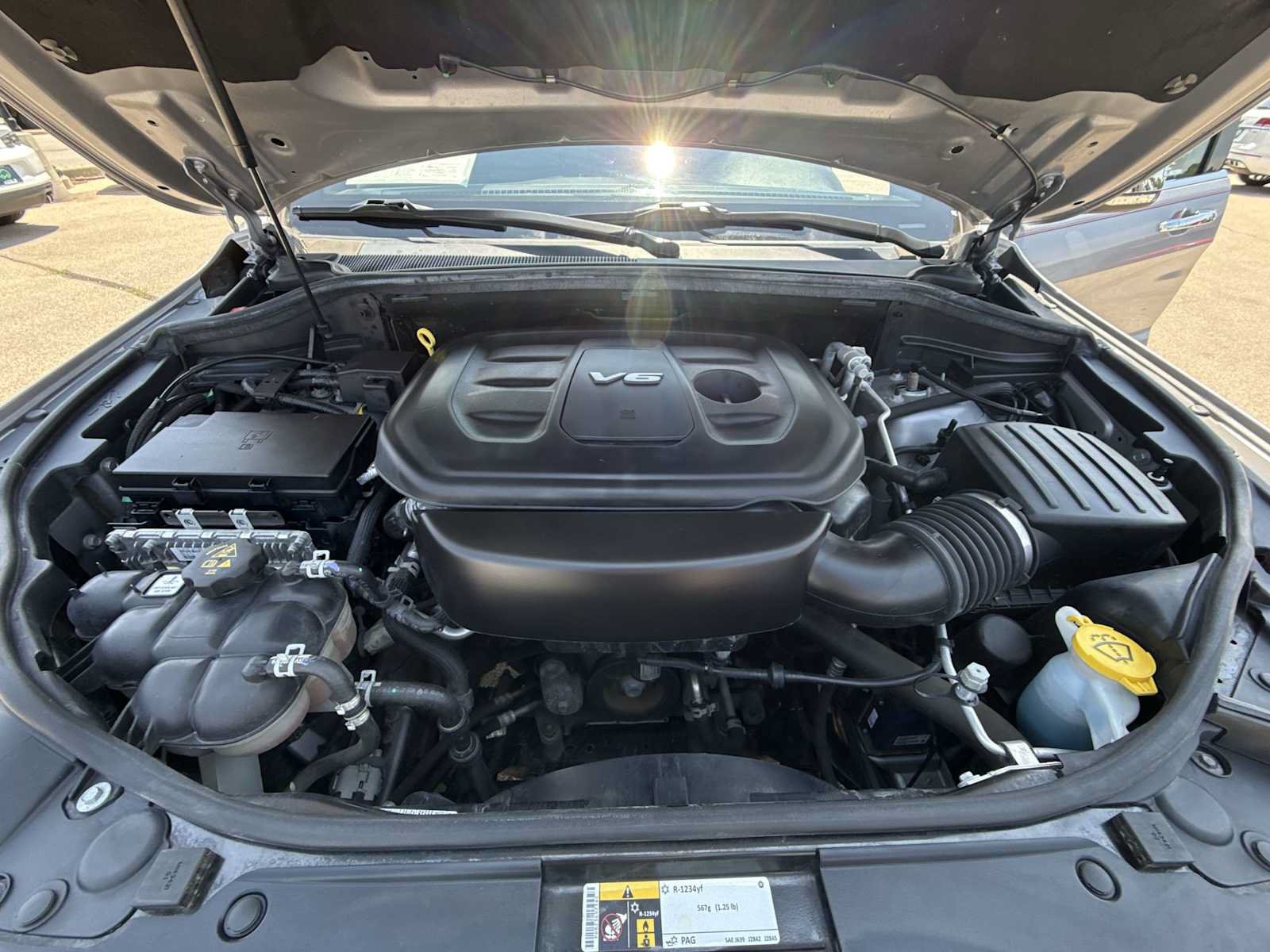 Used 2018 Jeep Grand Cherokee Overland AWD/4WD image 30