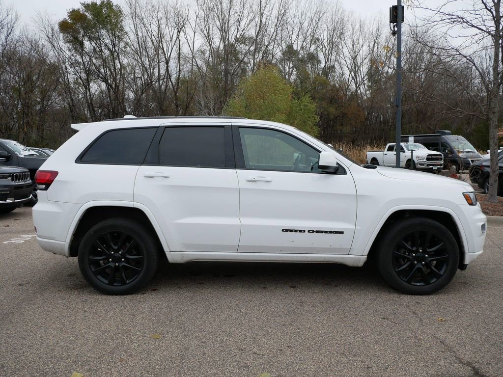 Used 2019 Jeep Grand Cherokee Altitude image 8