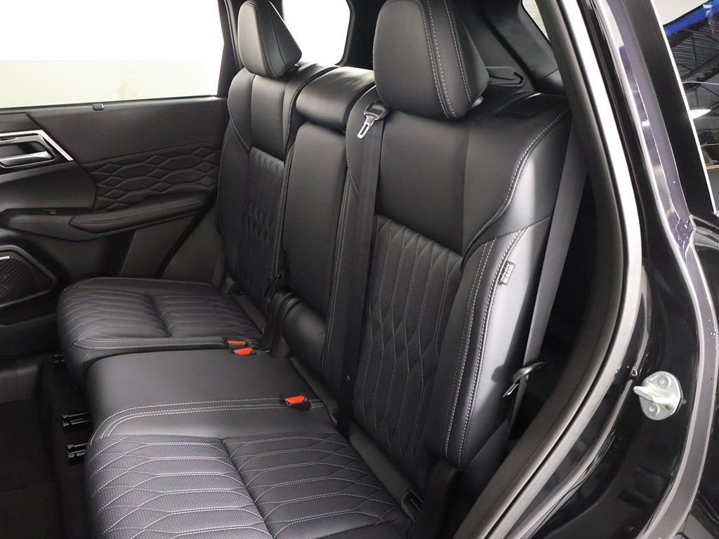 New 2025 Mitsubishi Outlander SEL AWD/4WD image 35