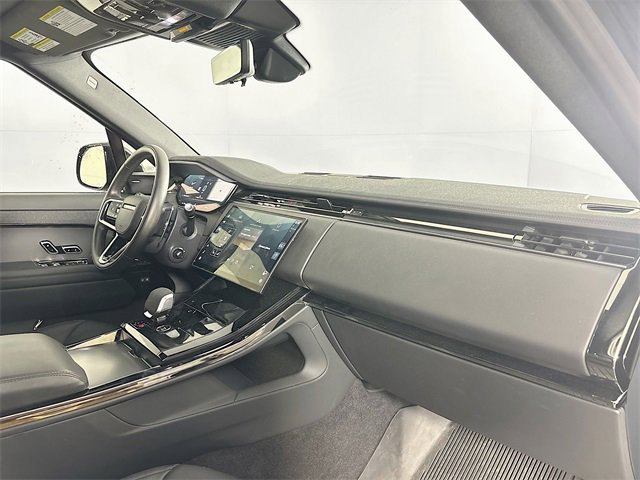 Used 2025 Land Rover Range Rover Sport SE image 28