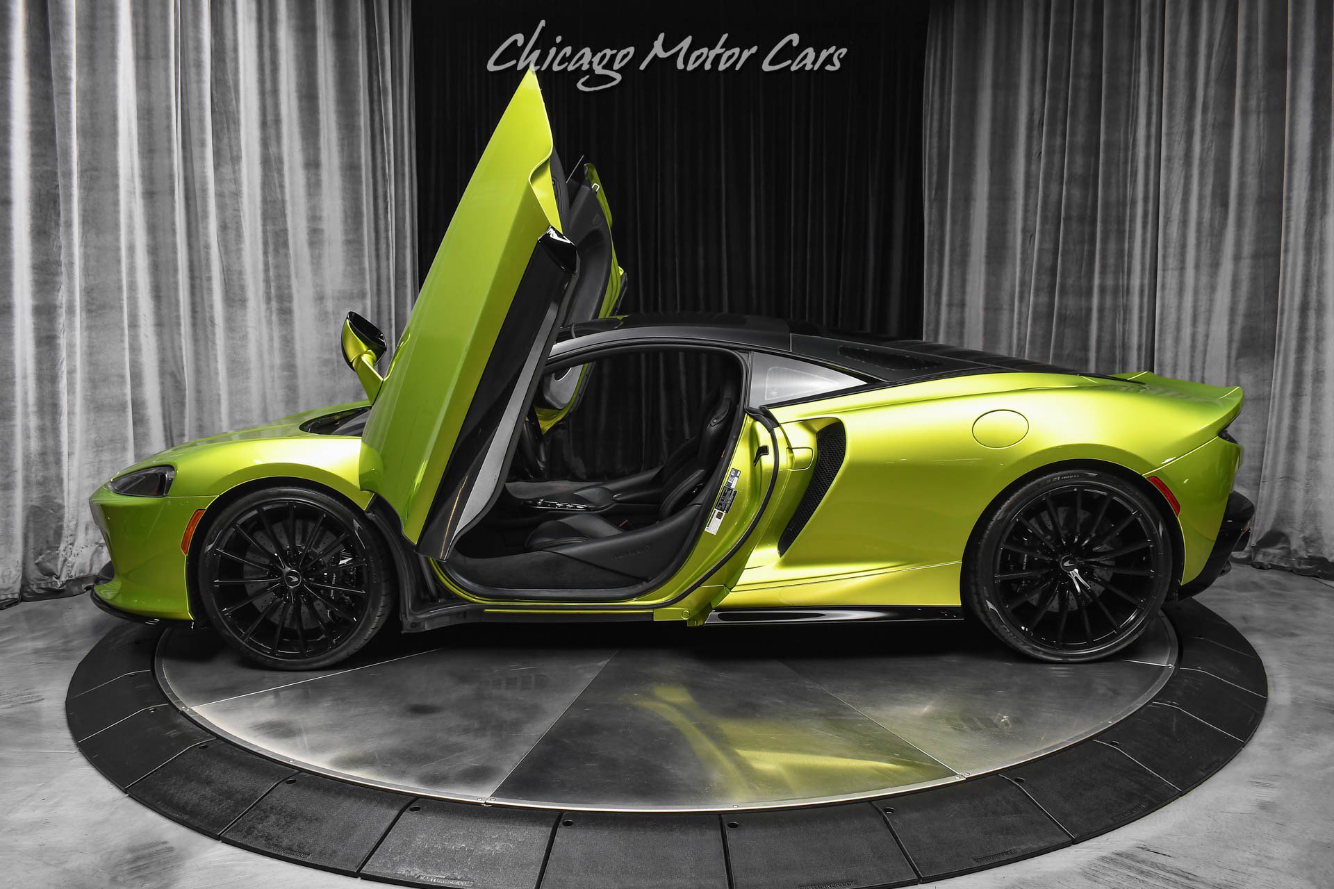 Used 2023 McLaren GT RWD image 38