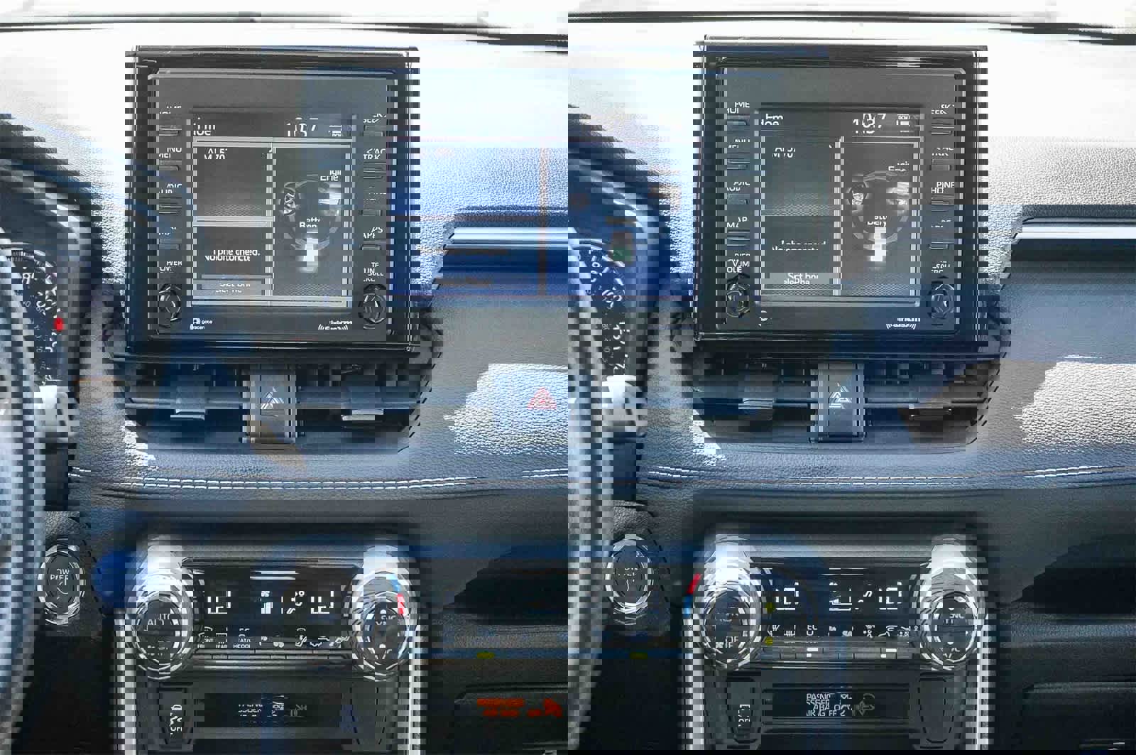 Used 2022 Toyota RAV4 XLE w/ Convenience Package image 13