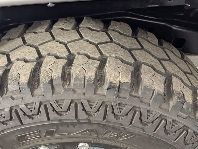 Used 2018 Jeep Wrangler Unlimited Sahara image 9