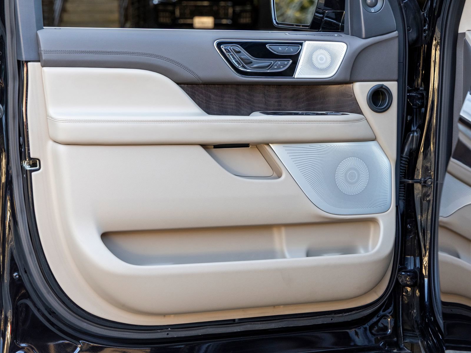 Used 2023 Lincoln Navigator Reserve image 20