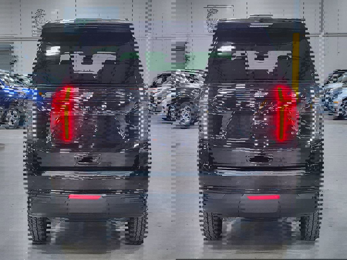 Used 2024 Chevrolet Tahoe Z71 w/ Luxury Package AWD/4WD image 10