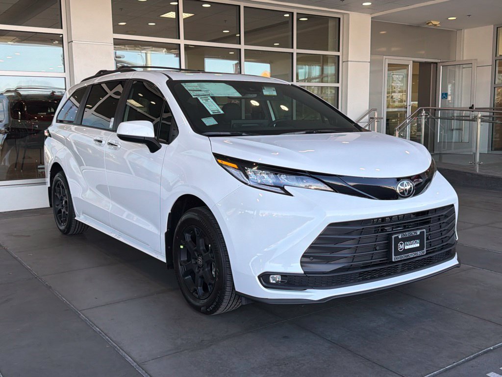 New 2026 Toyota Sienna XLE Woodland Edition AWD/4WD image 6