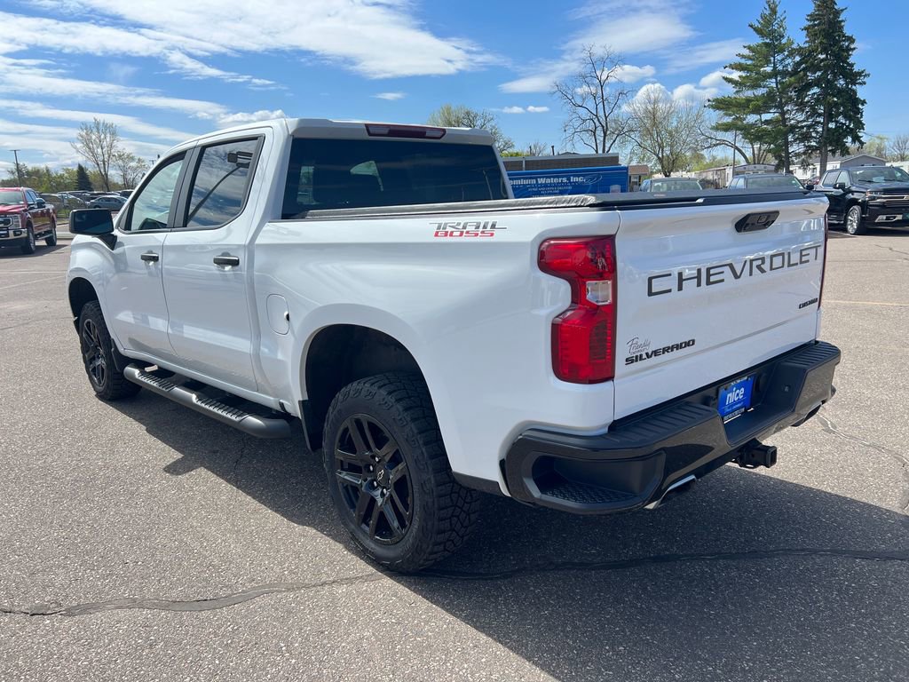 Certified 2023 Chevrolet Silverado 1500 Custom Trail Boss w/ LPO, Dark Essentials Package AWD/4WD image 3