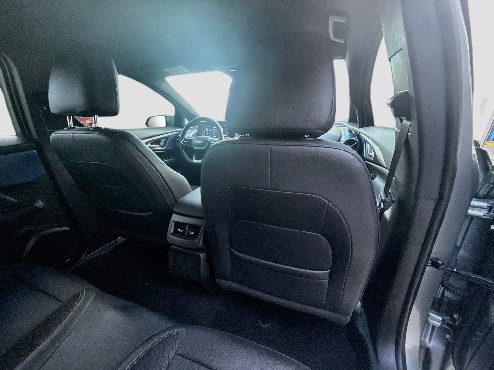 Used 2024 Chevrolet Equinox EV LT FWD image 30