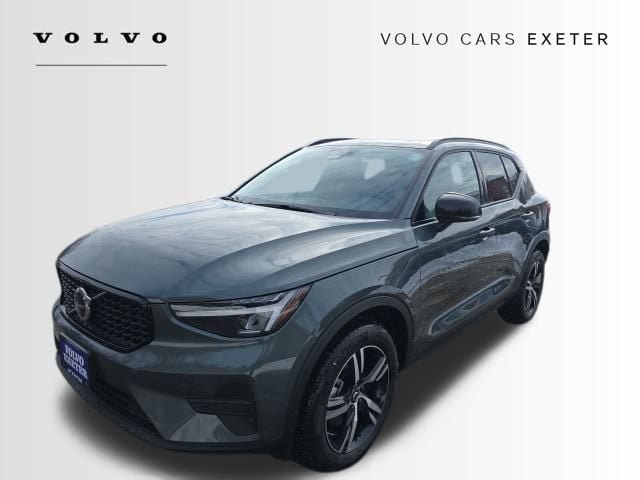 New 2026 Volvo XC40 B5 Core w/ Climate Package AWD/4WD image 3
