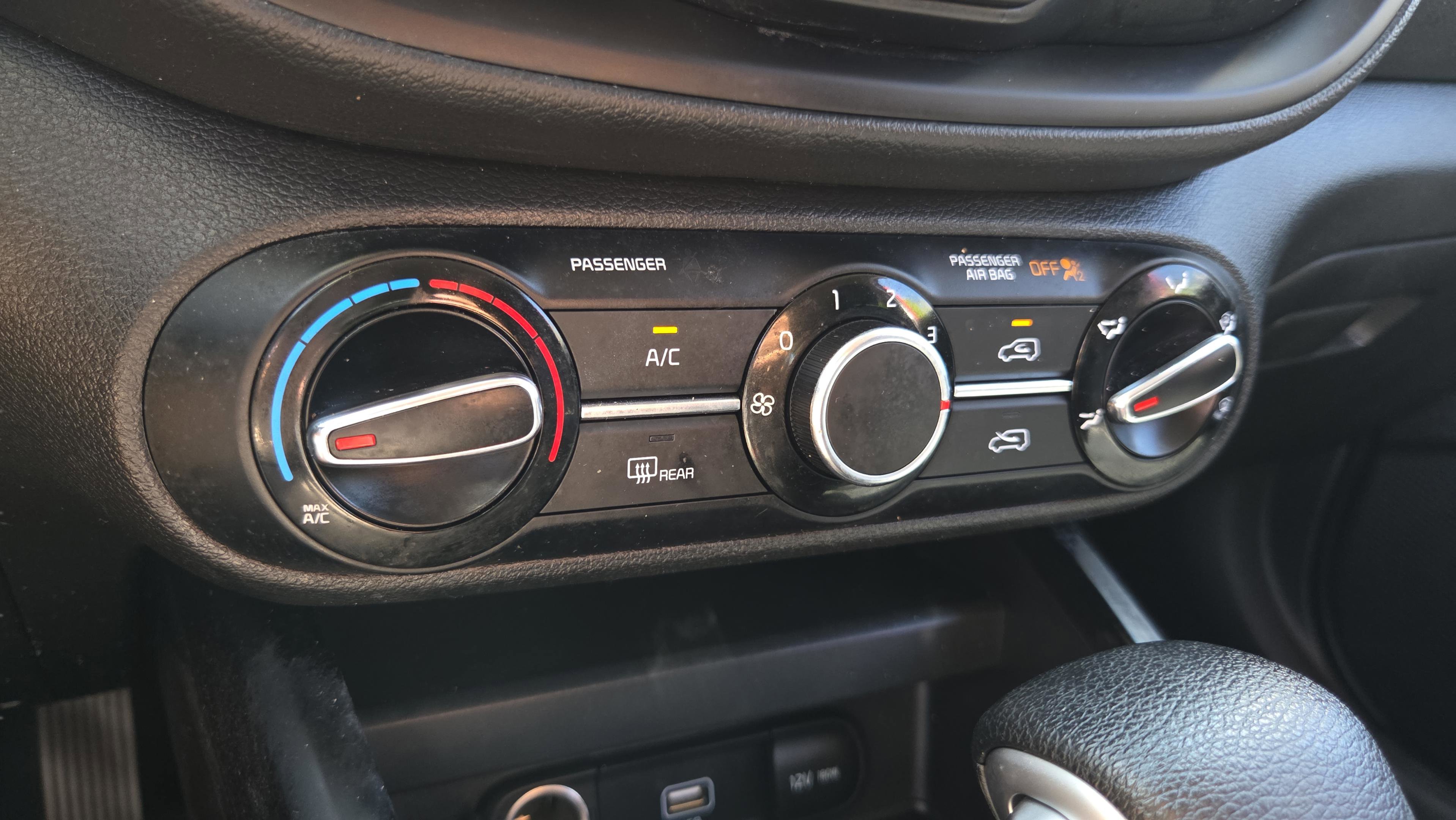 Used 2022 Kia Soul LX w/ Technology Package FWD image 25