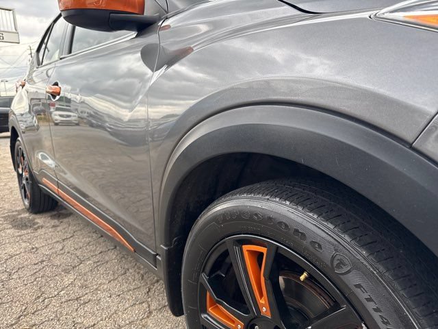 Used 2019 Nissan Kicks SV FWD image 13