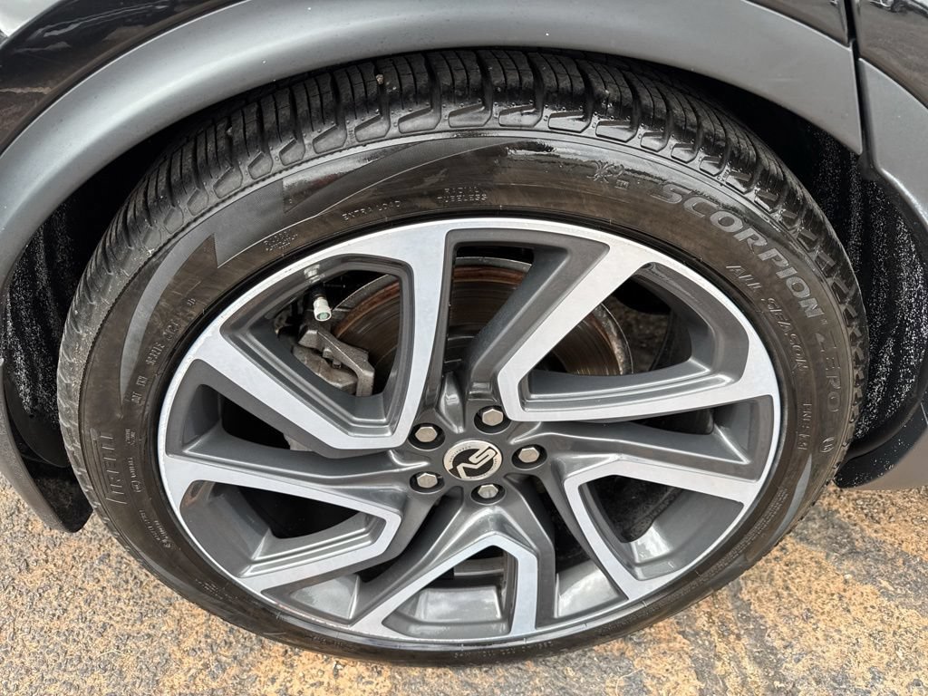 Used 2025 Land Rover Discovery S AWD/4WD image 48