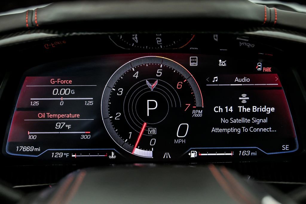 Used 2021 Chevrolet Corvette Stingray Premium Cpe w/ Z51 Performance Package image 19