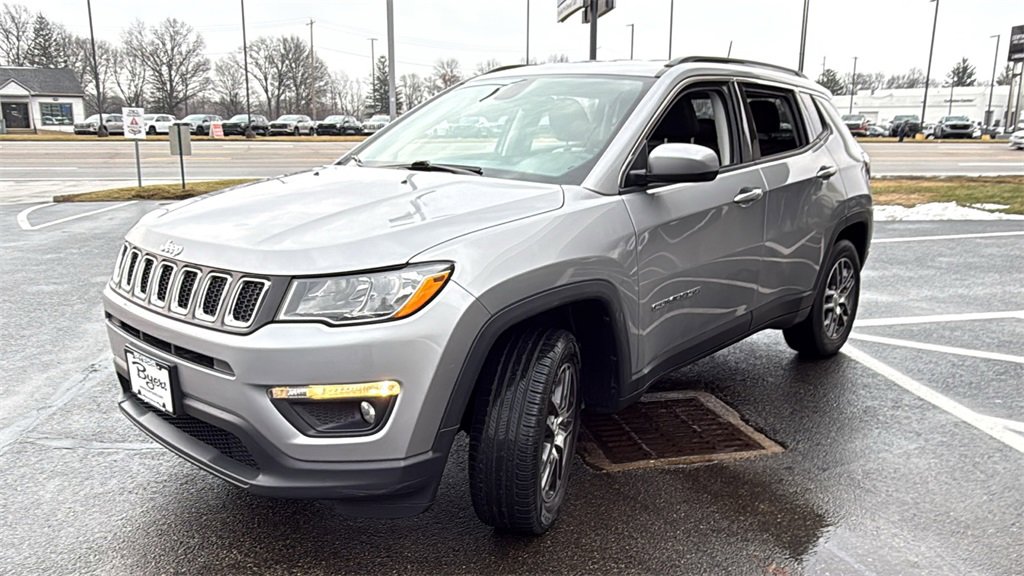 Used 2019 Jeep Compass Latitude w/ Cold Weather Group image 6