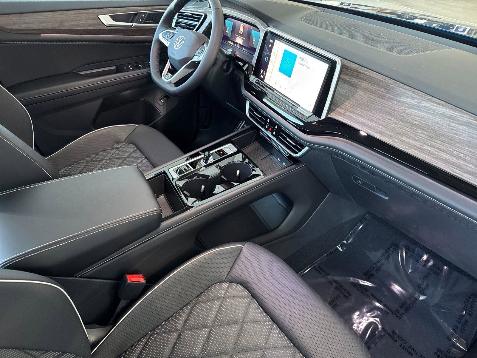 New 2026 Volkswagen Atlas SEL Premium R-Line AWD/4WD image 15