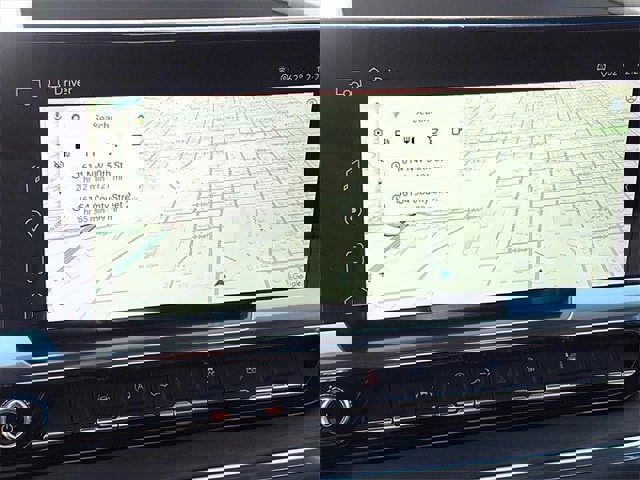 Used 2025 GMC Sierra 1500 SLT image 4