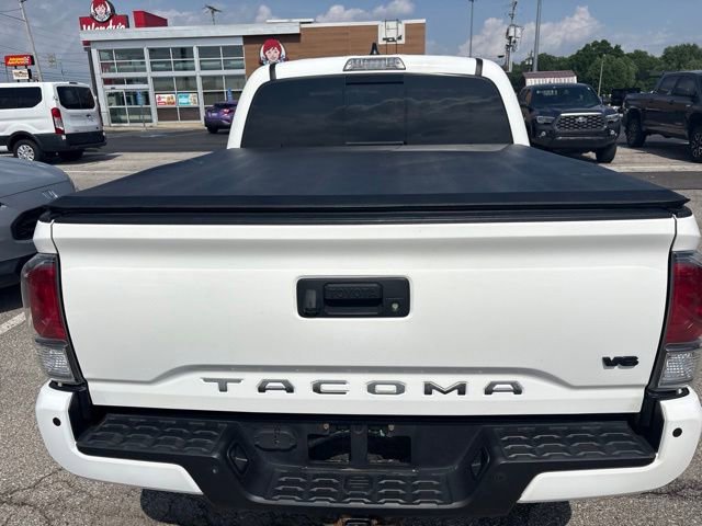 Used 2020 Toyota Tacoma TRD Off-Road w/ TRD Premium Off Road Package AWD/4WD image 4