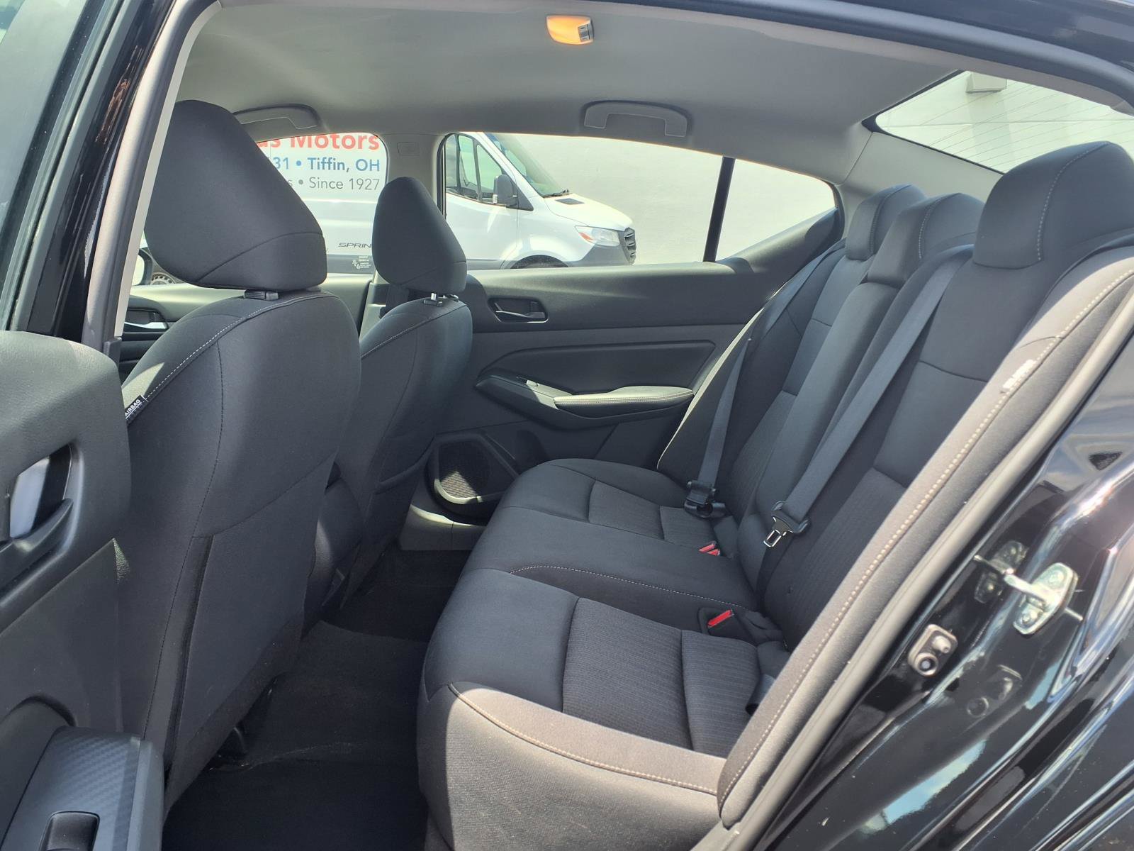 Used 2024 Nissan Altima 2.5 SV FWD image 13