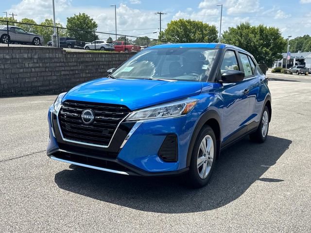 New 2025 Nissan Kicks Play S image 8