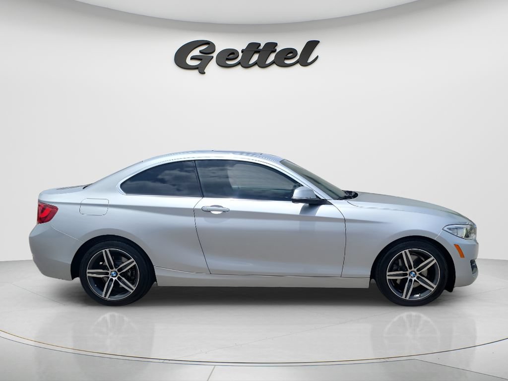 Used 2017 BMW 230i Coupe RWD image 4