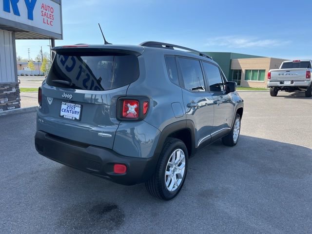 Used 2017 Jeep Renegade Latitude w/ Popular Equipment Group AWD/4WD image 13