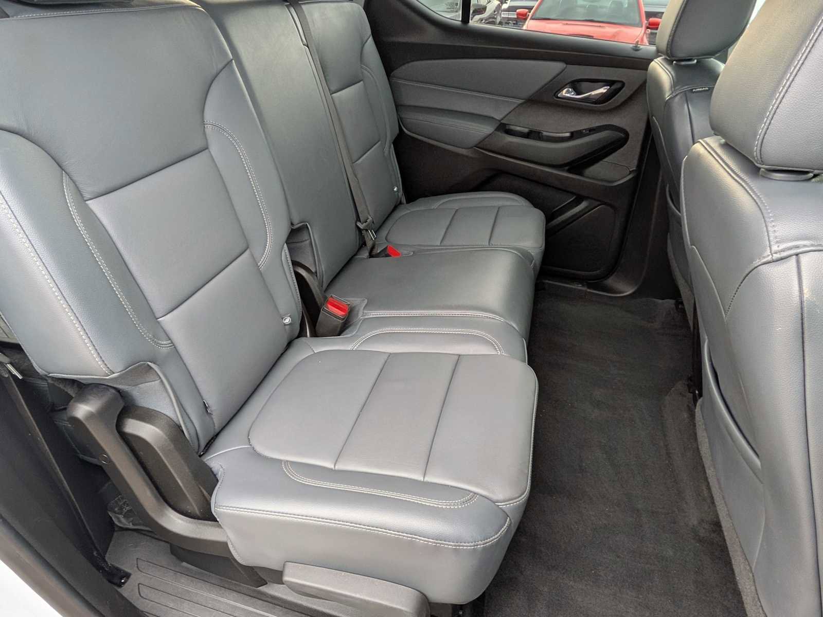 Used 2019 Chevrolet Traverse LT image 16