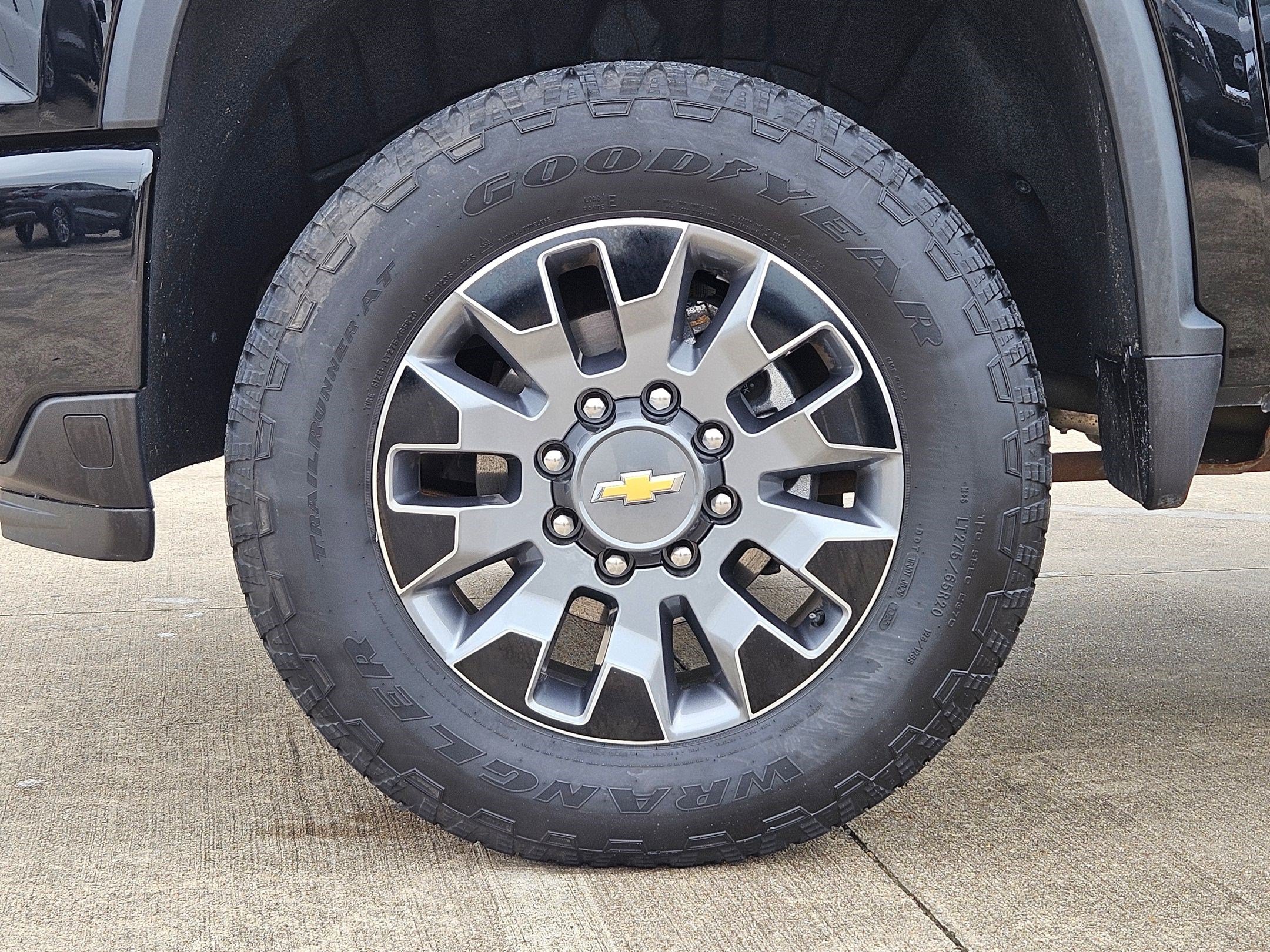 Used 2025 Chevrolet Silverado 2500 Custom w/ Custom Convenience Package AWD/4WD image 13