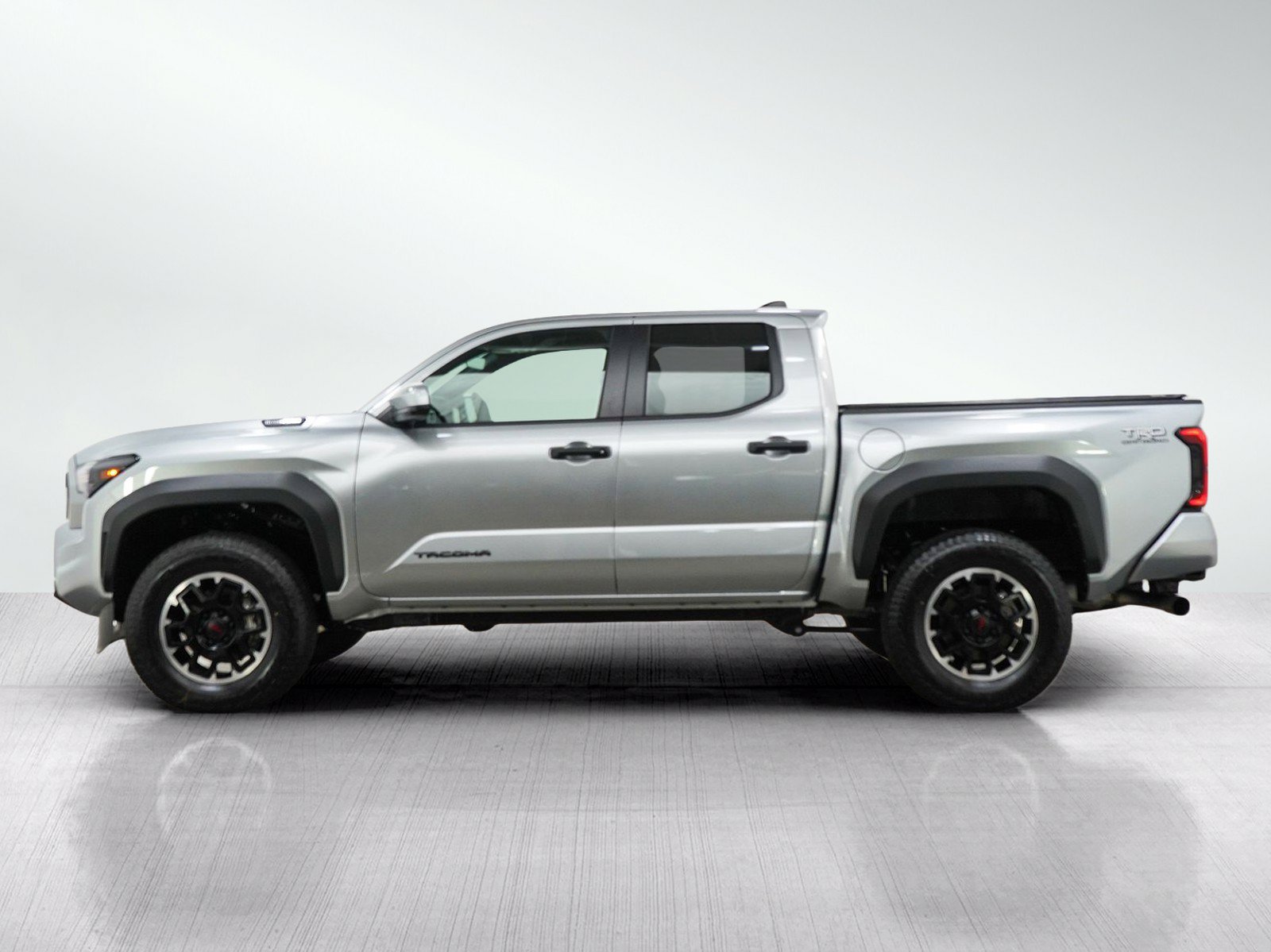 Used 2026 Toyota Tacoma TRD Off-Road AWD/4WD image 2