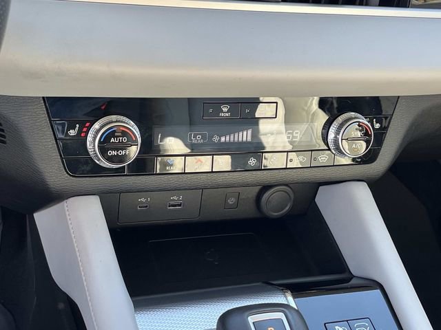 Used 2024 Mitsubishi Outlander SEL AWD/4WD image 36