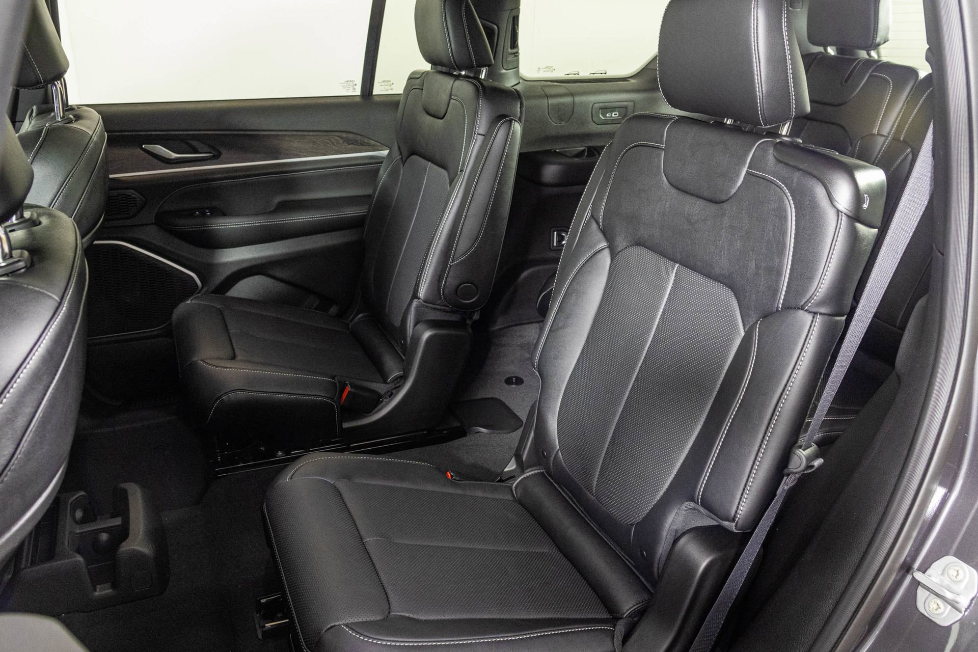 New 2026 Jeep Grand Cherokee L Limited image 41