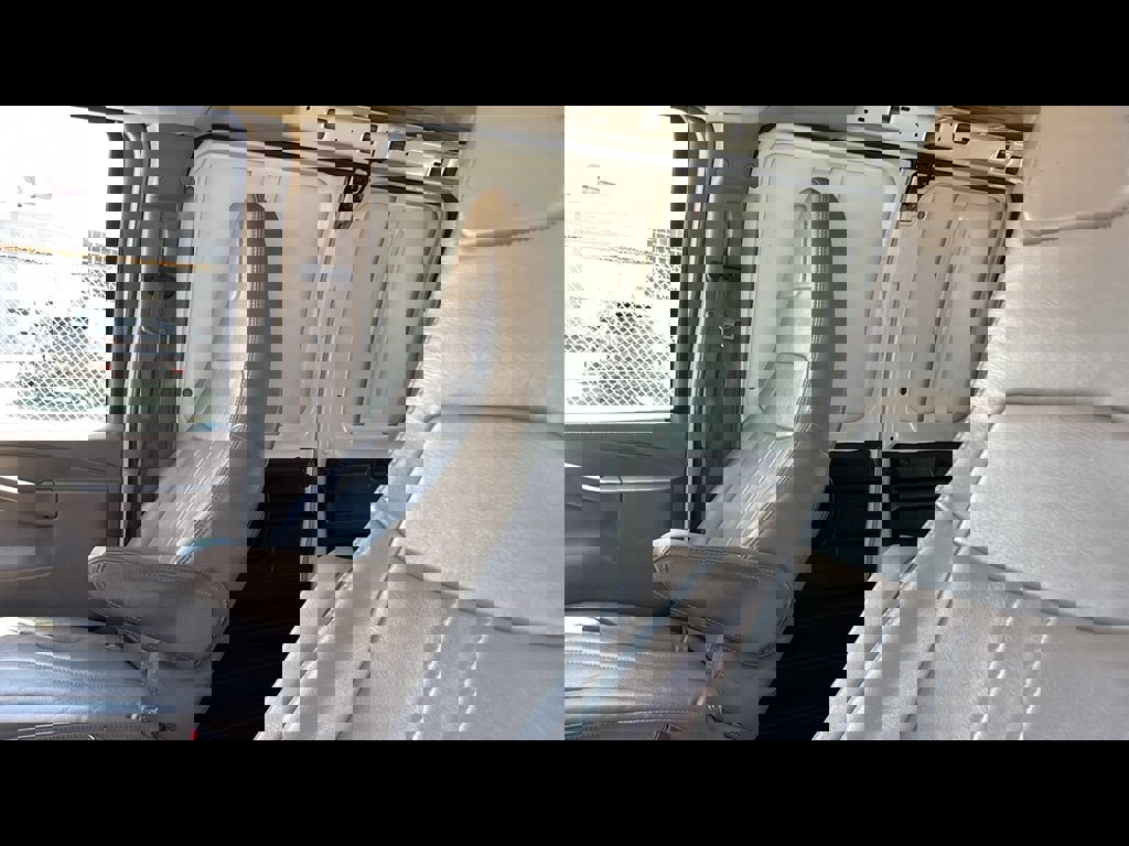 Used 2022 Chevrolet Express 2500 Extended image 19